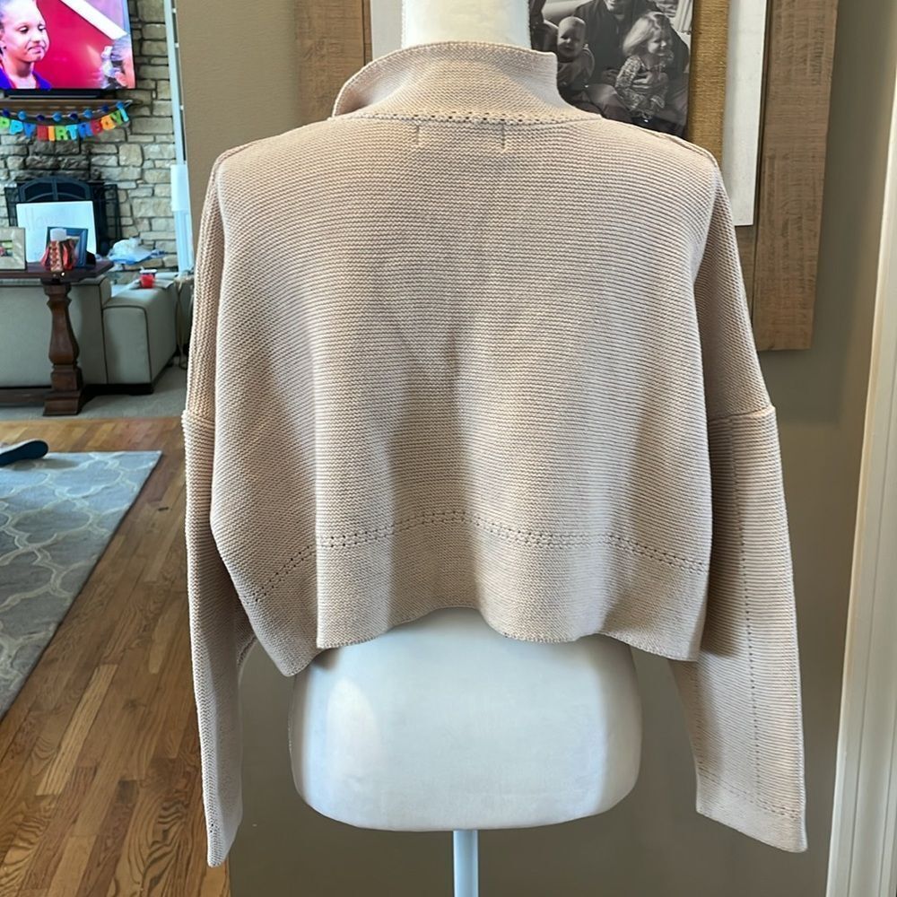 Akira CROPPED V NECK POLO SWEATER - Picture 6 of 8